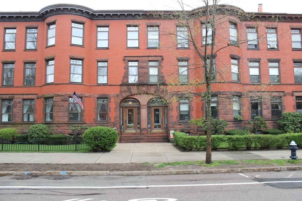 1793 Beacon St unit 6, Brookline, MA 02445 - photo 1