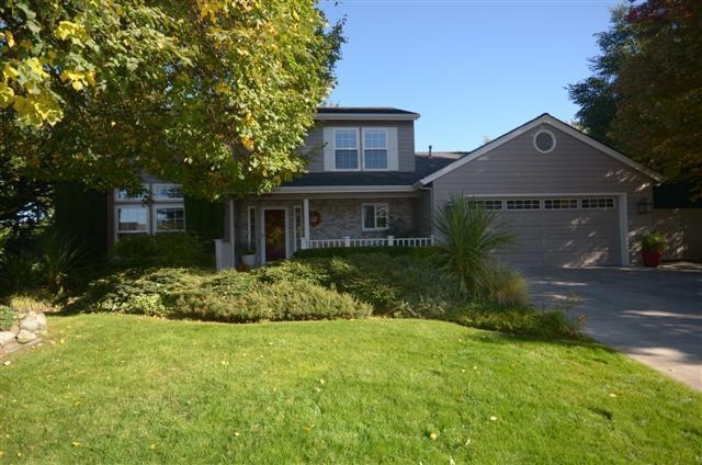 2443 Arrowpoint Ct, Medford, OR 97504 - photo 1