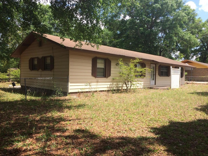 331 listing front yard