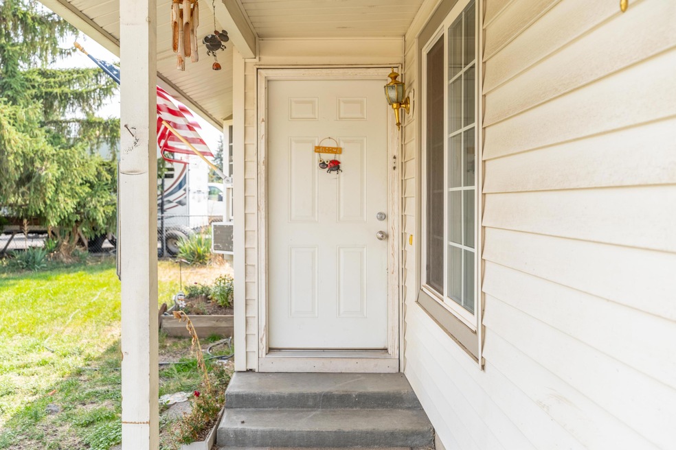 3415 SW 26th St, Redmond, OR 97756 - photo 1