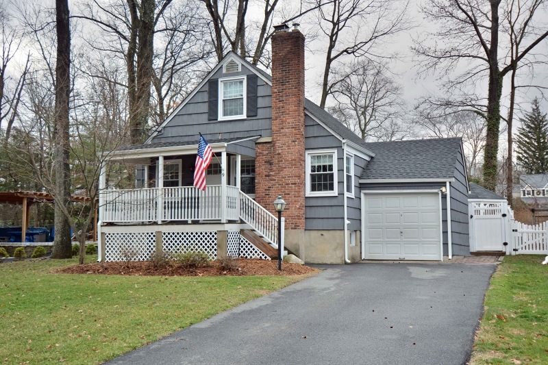 9 Chestnut Dr, Wayne, NJ 07470 - photo 1