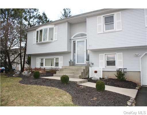 21 Southpark Dr, Garnerville, NY 10923 - photo 1