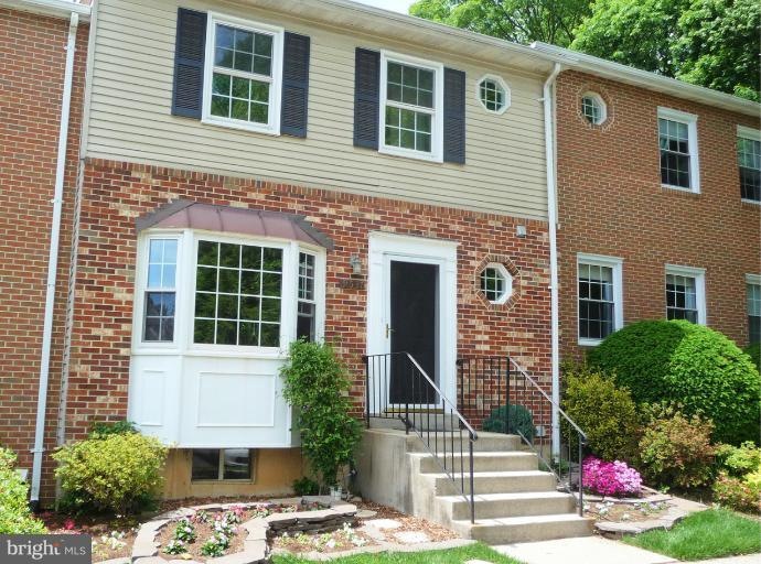 9531 Poplar Leaf Ct, Fairfax, VA 22031 - photo 1