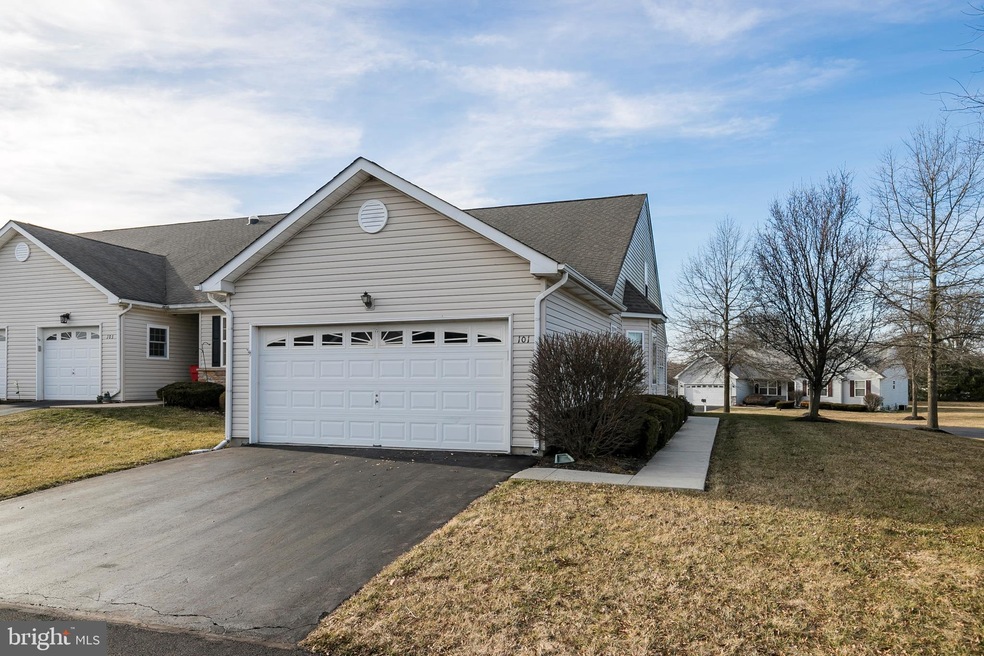 101 Madison Ct, Royersford, PA 19468 - photo 1