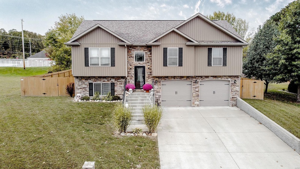 1330 Chelsea Ln, Rolla, MO 65401 - photo 1