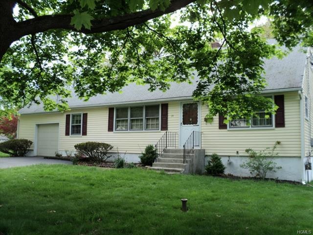 24 Wantaugh Ave, Poughkeepsie, NY 12603 - photo 1