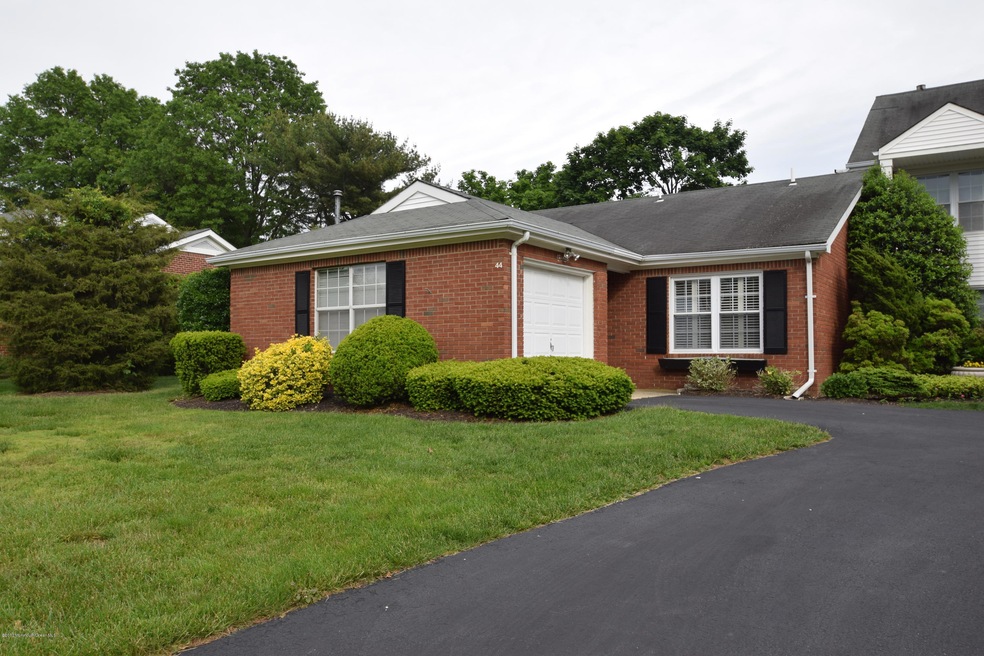 44 Walnut Dr unit 4, Spring Lake, NJ 07762 - photo 1