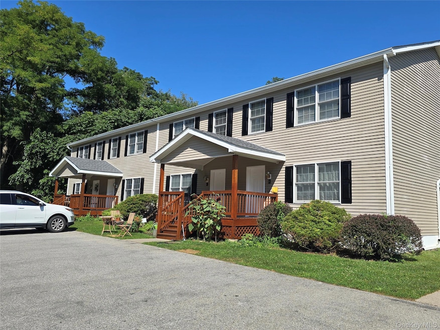 18 Willow Way unit 2, Rhinebeck, NY 12572 - photo 1