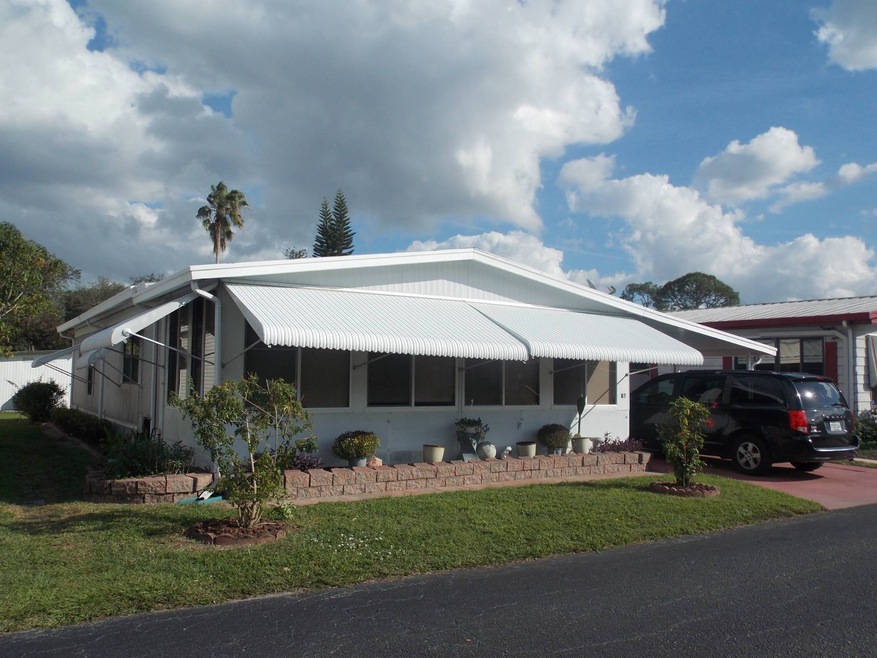 900 Aqua Isles Blvd unit B7, La Belle, FL 33935 - photo 1