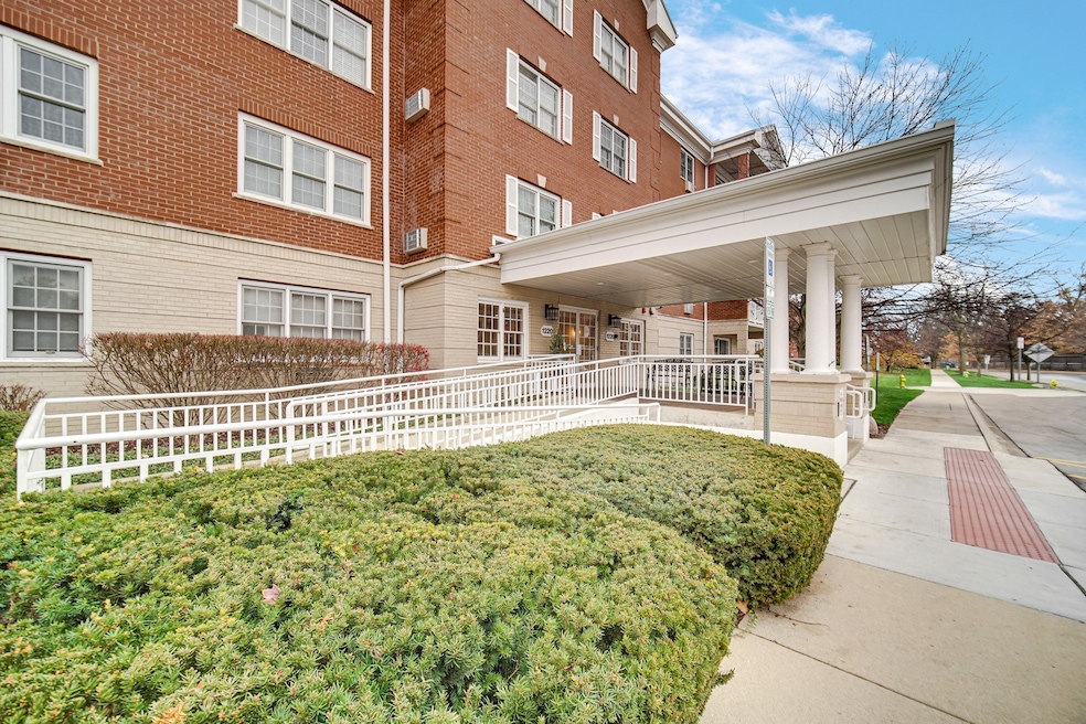 1220 Depot St unit 409, Glenview, IL 60025 - photo 1