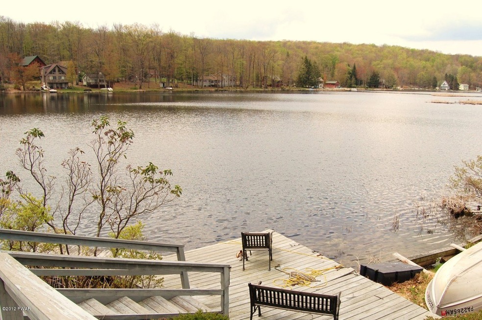 33 E Shore Dr, Hawley, PA 18428 - photo 1