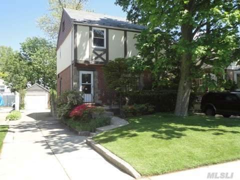 75-07 184th St, Fresh Meadows, NY 11366 - photo 1