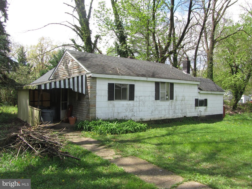 1506 Kent Ave, Gwynn Oak, MD 21207 - photo 1