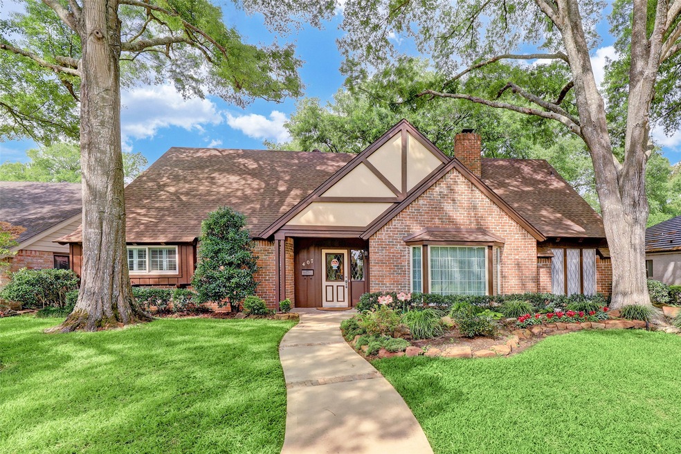 407 Yorkchester Dr, Houston, TX 77079 - photo 1