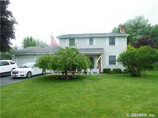 Exterior Front Welcome to 1751 Daansen Rd! Tons of