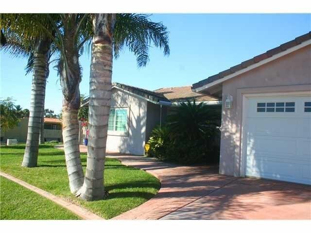 1110 Chinquapin Ave, Carlsbad, CA 92008 - photo 1