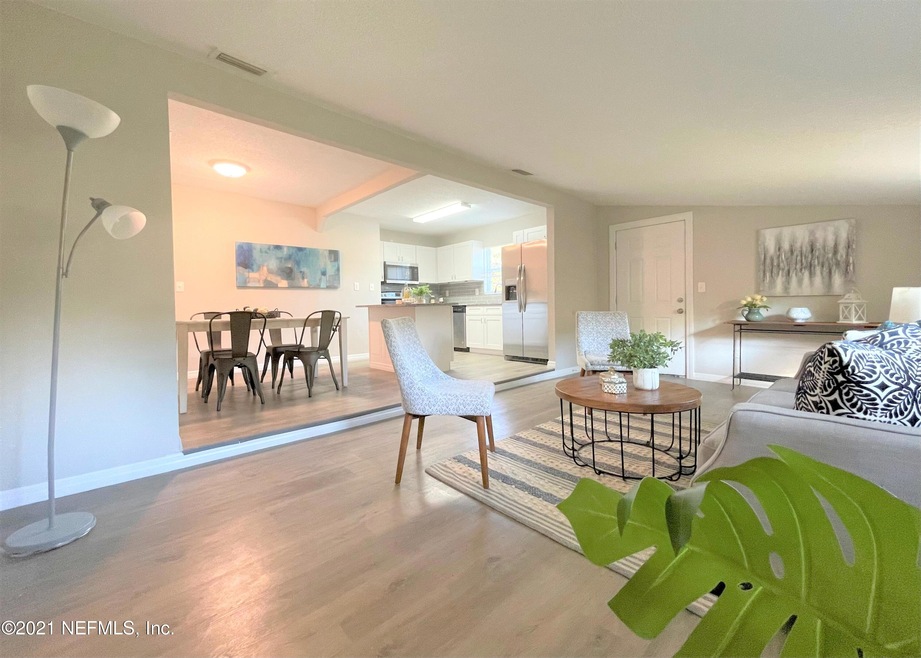 5604 Green Forest Dr, Jacksonville, FL 32244 - photo 1