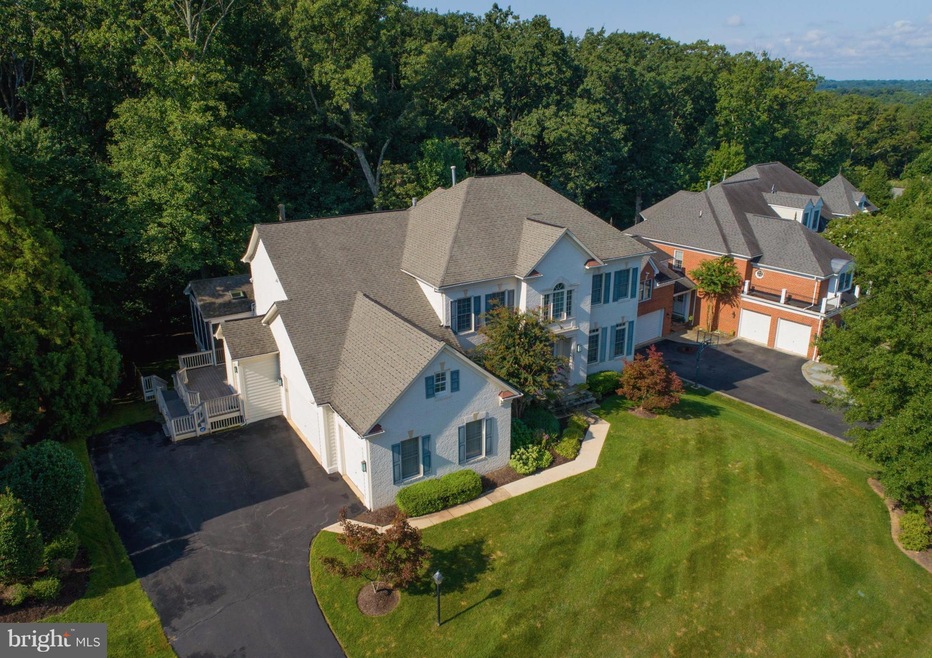 11597 Cedar Chase Rd, Herndon, VA 20170 - photo 1