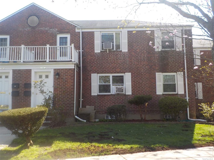 74-2 260th St unit G-2, Glen Oaks, NY 11004 - photo 1