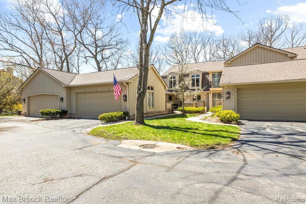 1106 Hillpointe Circle, Bloomfield Hills 48304
