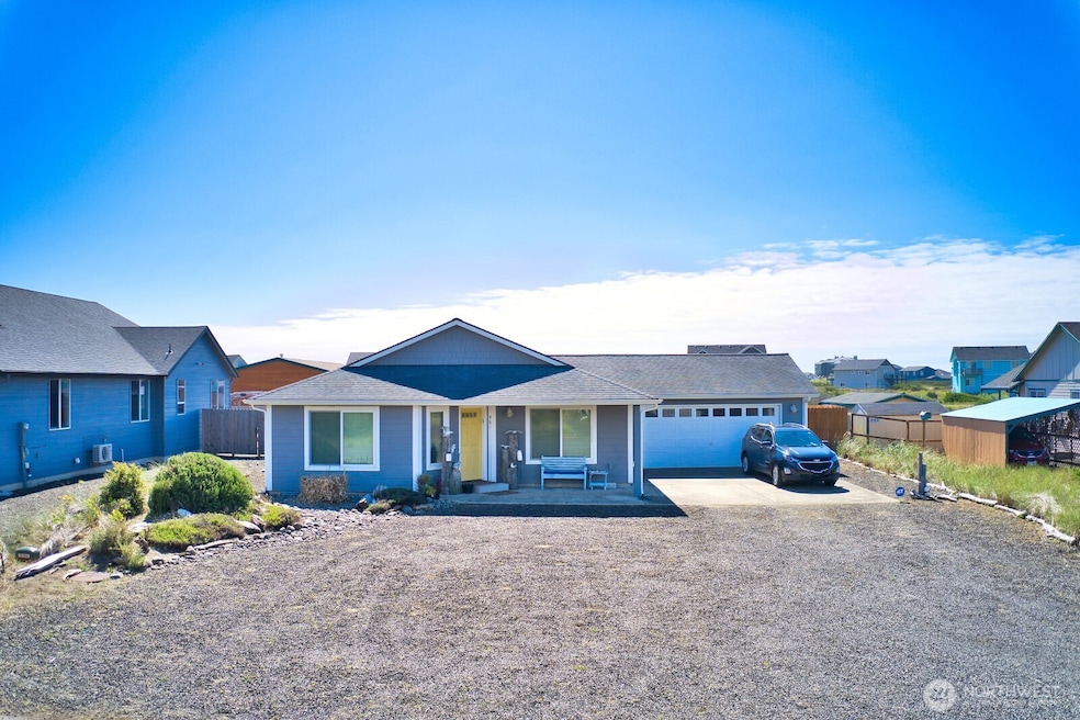 461 S Portal Loop SW, Ocean Shores, WA 98569 - photo 1