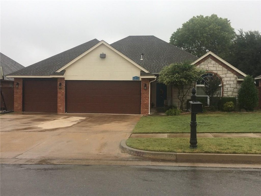 2409 SE 11th St, Moore, OK 73160 - photo 1