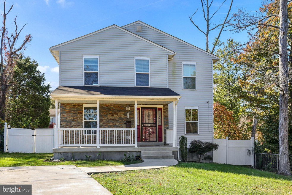 7701 Finns Ln, Lanham, MD 20706 - photo 1