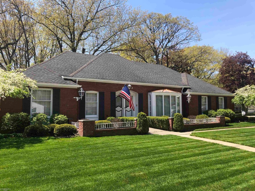 3145 E Village Ln, Port Huron, MI 48060 - photo 1