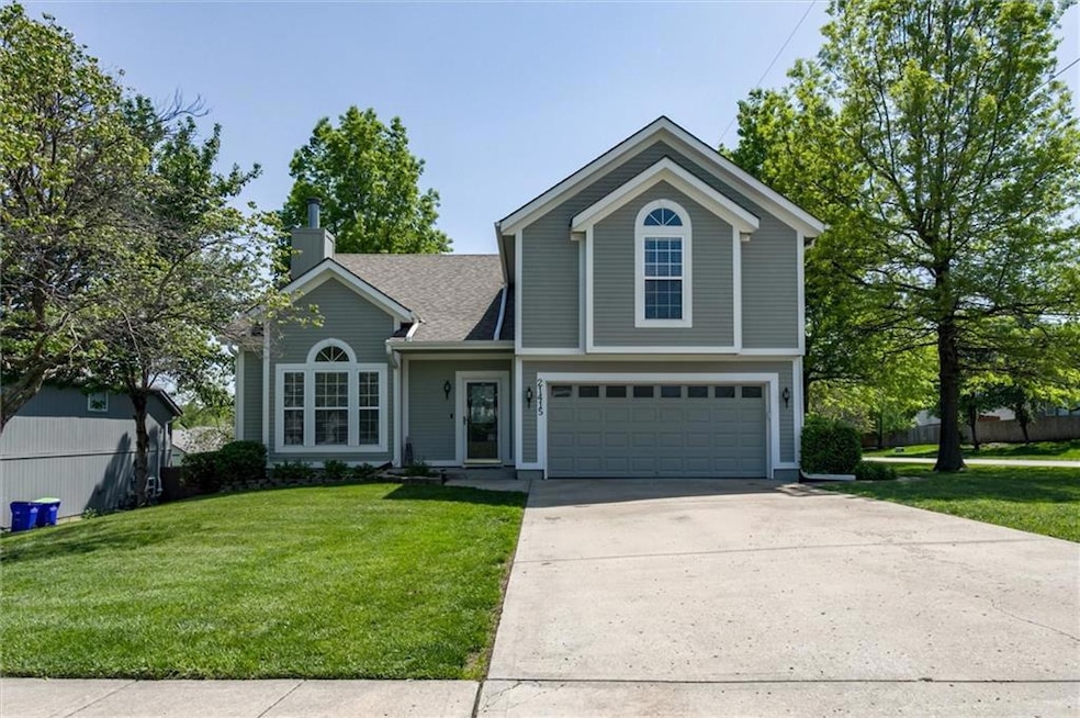 21415 W 52nd St, Shawnee, KS 66218 - photo 1