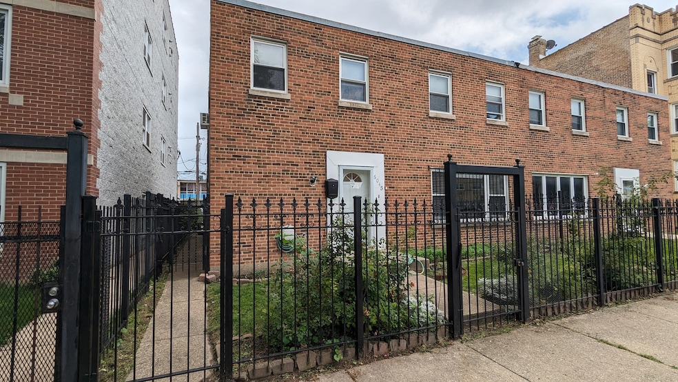 6045 N Mozart St, Chicago, IL 60659 - photo 1