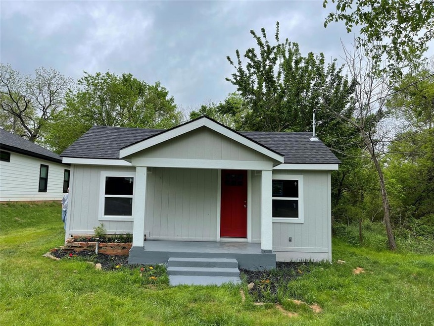 730 Dubois St, Denison, TX 75020 - photo 1