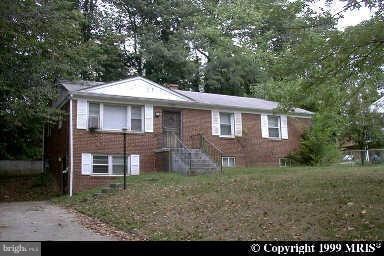 4913 Braddock Rd, Temple Hills, MD 20748 - photo 1