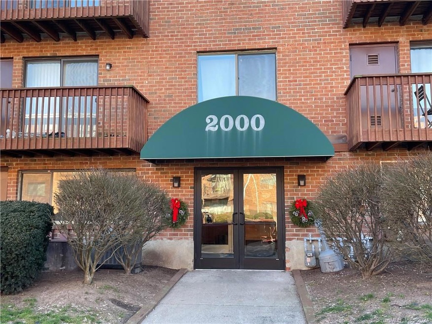 2312 Harbor View Dr unit 2312, Rocky Hill, CT 06067 - photo 1