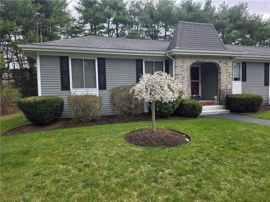 131 Pleasant View Ave unit 17, Smithfield, RI 02917 - photo 1