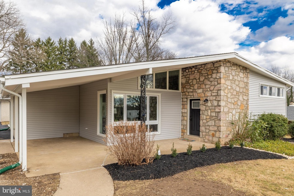 8305 Cobden Rd, Glenside, PA 19038 - photo 1