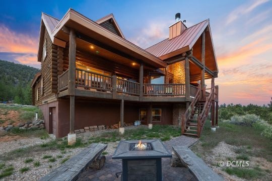 Chalet Cabin- Mammoth Creek