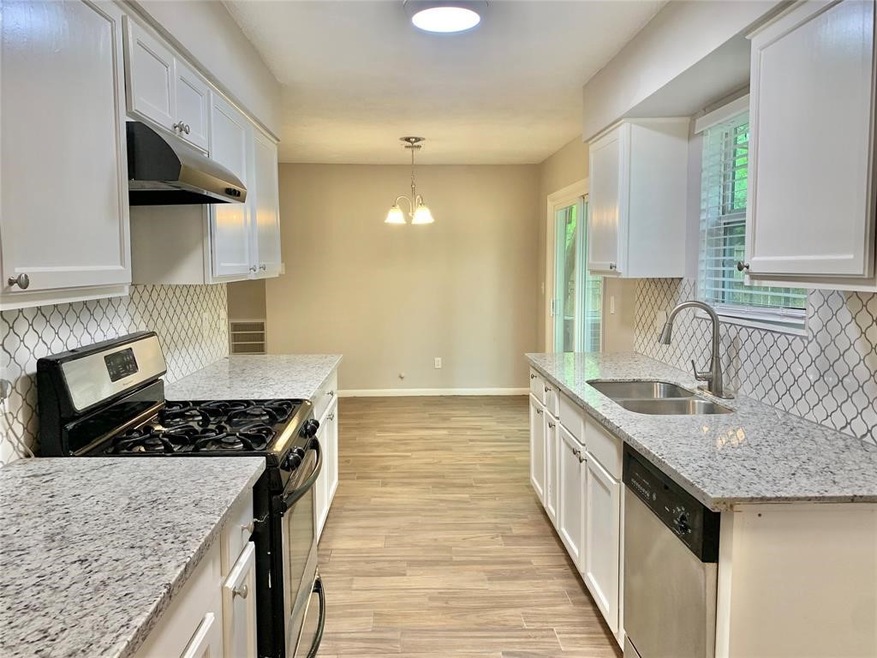 10922 Eddyrock St, Houston, TX 77089 - photo 1