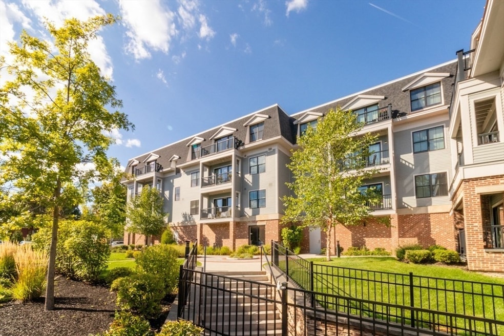 131 Eliot St unit 305, Milton, MA 02186 - photo 1