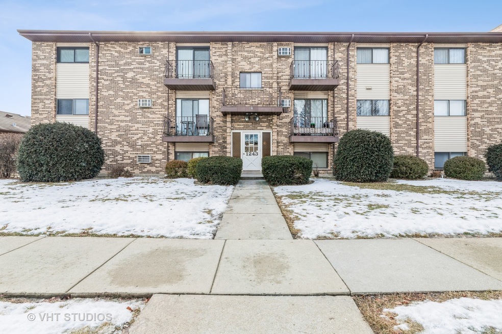 1243 Brown St unit 3E, Des Plaines, IL 60016 - photo 1