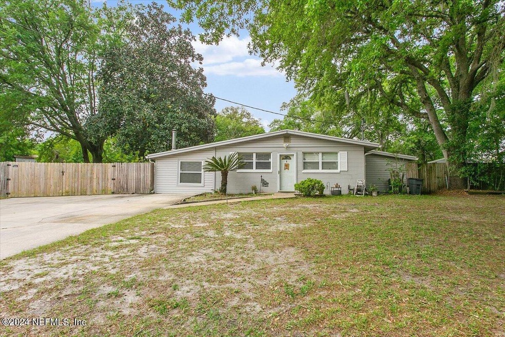 2640 Lourdes Dr W, Jacksonville, FL 32210 - photo 1