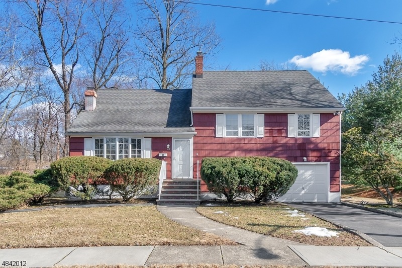 35 Hearthstone Rd, Bloomfield, NJ 07003 - photo 1