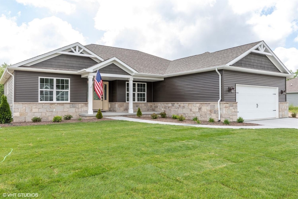 1010 Oak Grove Ct, Crown Point, IN 46307 - photo 1