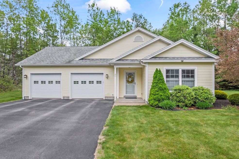 8 Macintosh Ln_0102