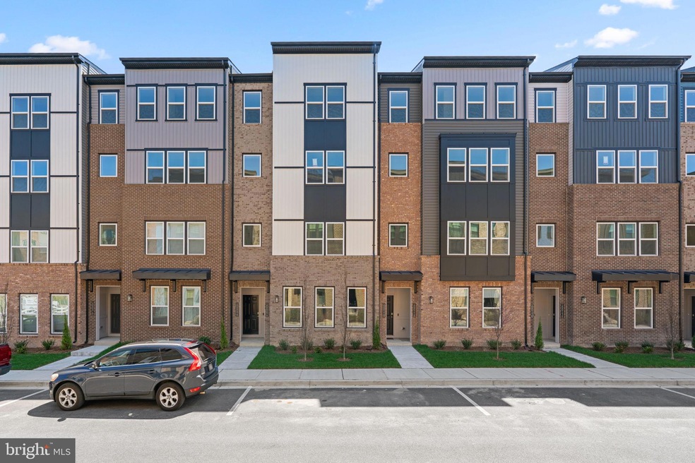 10011 American Pharoah Ln unit B, Laurel, MD 20723 - photo 1