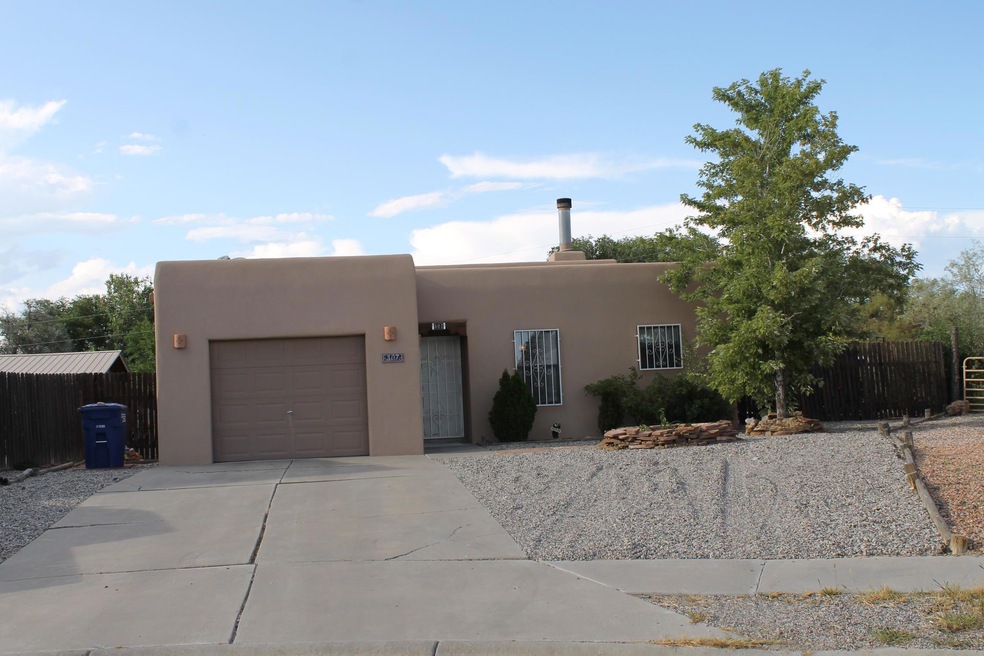 307 Camino Miramontes, Espanola, NM 87532 - photo 1