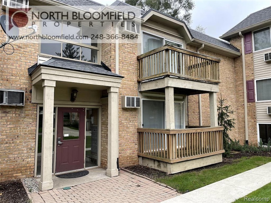 417 Parkdale Ave unit 6, Rochester, MI 48307 - photo 1