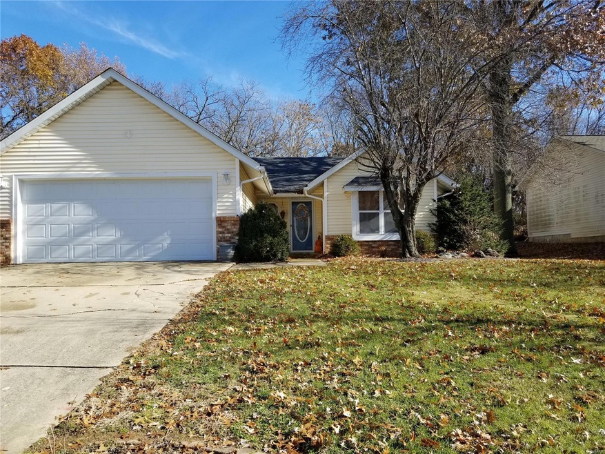 1212 Jacquelyn Ct, Maryville, IL 62062 - photo 1