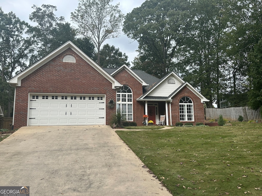 915 Charleston Ct, Gainesville, GA 30501 - photo 1