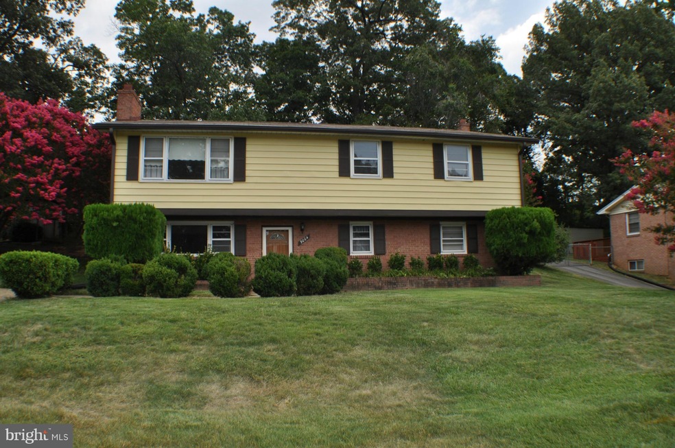 9004 Pinehurst Dr, Fort Washington, MD 20744 - photo 1