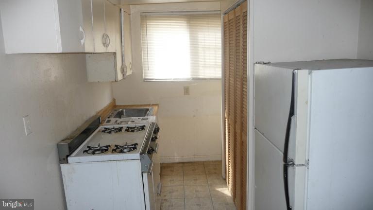 5225 Dix St NE, Washington, DC 20019 - photo 1